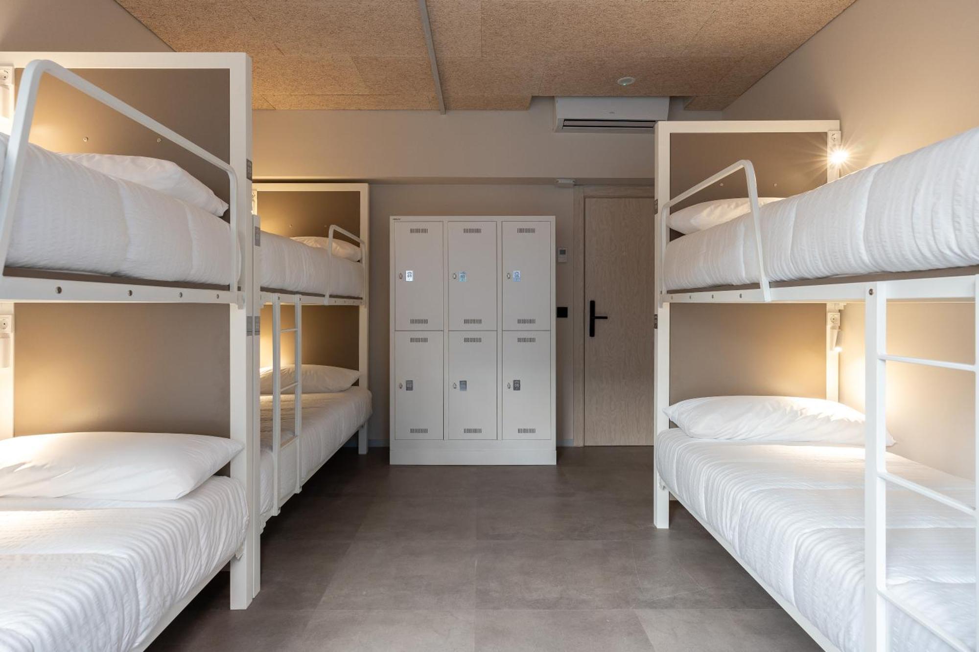 Lamia Bbk Women Hostel-Solo Mujeres Bilbao Exterior photo